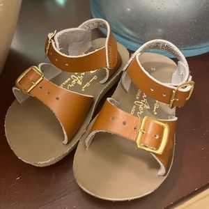 Salt Water Sandals by Hoy Size 5 Tan